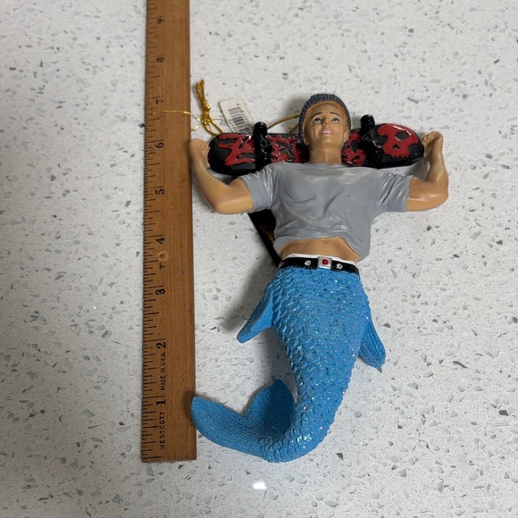 December Diamonds Sk8r Skater Boy Resin Merman Holiday Ornament 2022 NWT - Picture 11 of 11